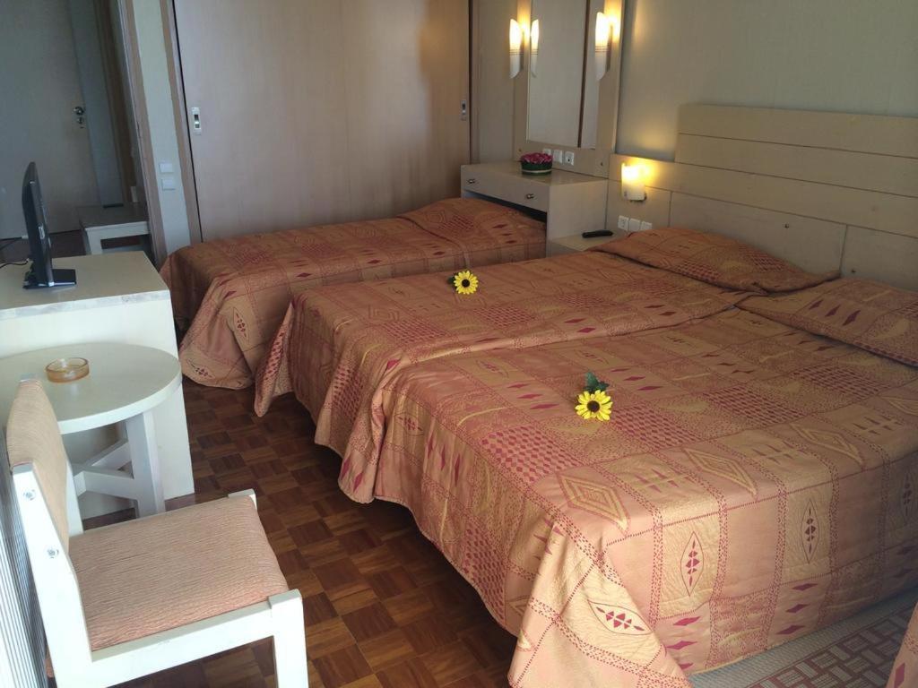 Hotel Kypreos Kamena Vourla Esterno foto
