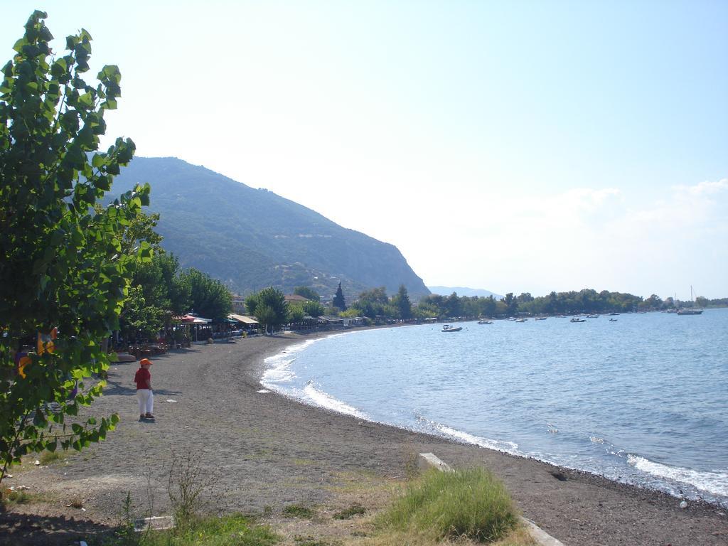 Hotel Kypreos Kamena Vourla Esterno foto