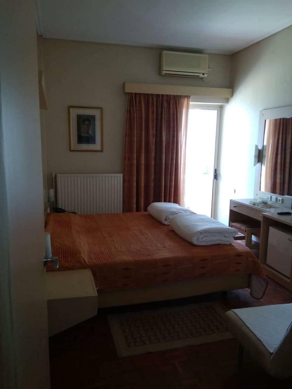 Hotel Kypreos Kamena Vourla Esterno foto